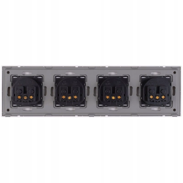 Priză Cvadriplă Albă Cu Pin Set Ramă PCV Cvadriplă 4 X Prize Simple